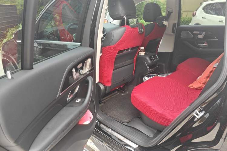 Used Mercedes-Benz GLS 2022 Second Facelift GLS 450 4MATIC Stylish Version Left Rear Seat