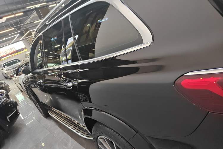 Used Mercedes-Benz GLS 2022 Second Facelift GLS 450 4MATIC Luxury Edition Left Side