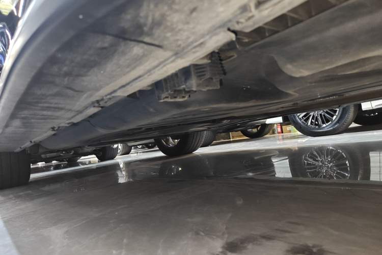 Used Mercedes-Benz GLS 2022 Second Facelift GLS 450 4MATIC Luxury Edition Left Side Sill