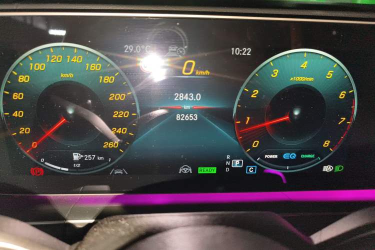 Used Mercedes-Benz GLS 2022 Second Facelift GLS 450 4MATIC Stylish Version Odometer Close Up