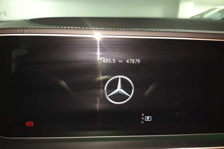 Used Mercedes-Benz GLS 2022 GLS 450 4MATIC Stylish Model Odometer Close Up