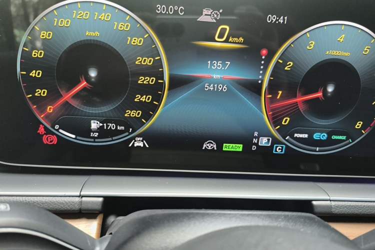 Used Mercedes-Benz GLS 2022 Second Facelift GLS 450 4MATIC Luxury Edition Odometer Close Up