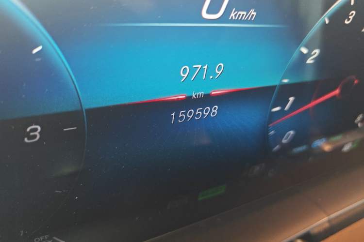 Used Mercedes-Benz GLS 2022 GLS 450 4MATIC Luxury Model Odometer Close Up