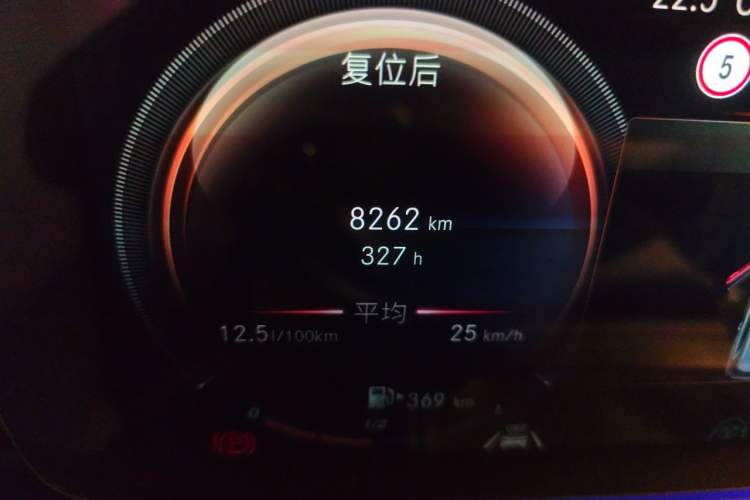 Used Mercedes-Benz GLS 2022 GLS 450 4MATIC Stylish Model Odometer Close Up