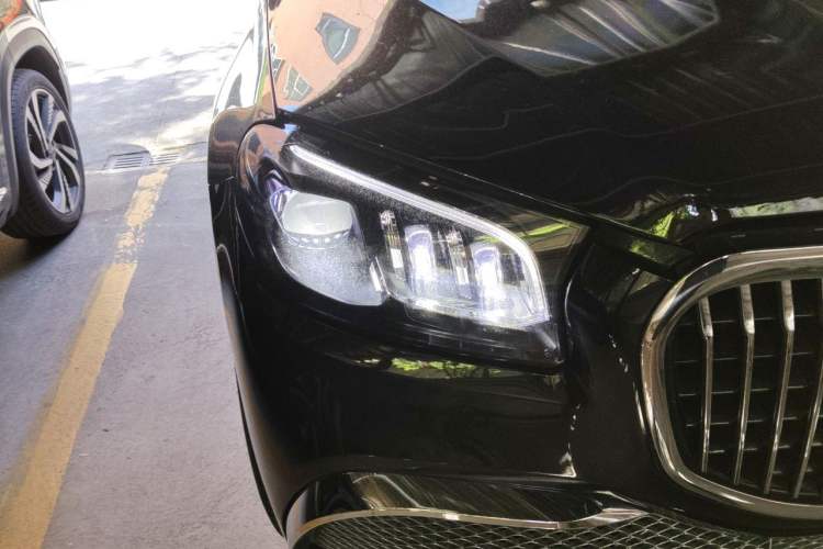 Used Mercedes-Benz GLS 2022 Second Facelift GLS 450 4MATIC Luxury Edition Right Front Headlight