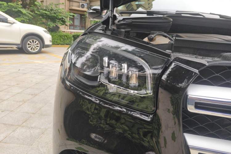 Used Mercedes-Benz GLS 2022 Second Facelift GLS 450 4MATIC Stylish Version Right Front Headlight