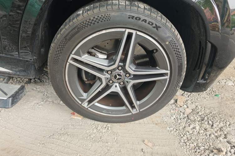 Used Mercedes-Benz GLS 2022 Second Facelift GLS 450 4MATIC Stylish Version Right Front Wheel Hub