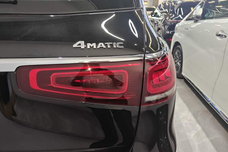 Used Mercedes-Benz GLS 2022 Second Facelift GLS 450 4MATIC Luxury Edition Right Rear Taillight