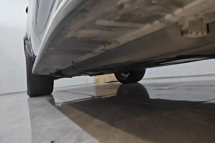 Used Mercedes-Benz GLS 2022 Second Facelift GLS 450 4MATIC Luxury Edition Right Side Sill