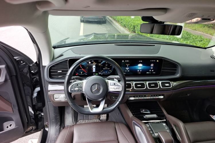 Used Mercedes-Benz GLS 2022 Second Facelift GLS 450 4MATIC Stylish Version Steering Wheel