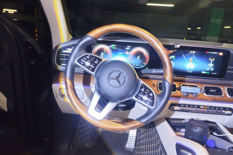 Used Mercedes-Benz GLS 2022 GLS 450 4MATIC Luxury Model Steering Wheel