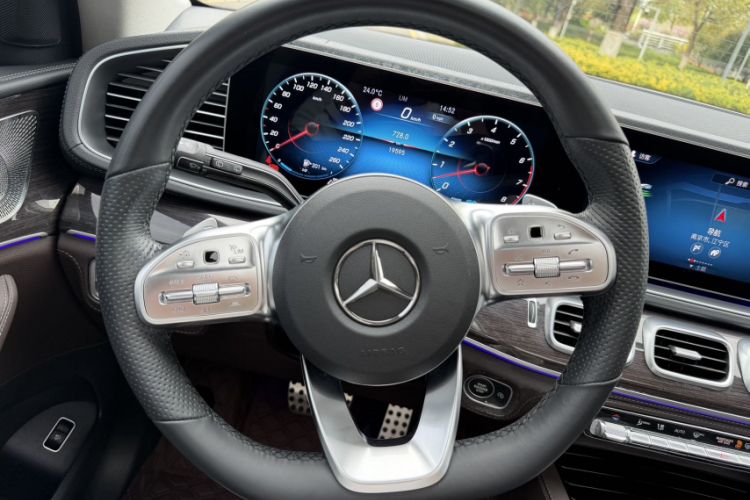 Used Mercedes-Benz GLS 2022 Second Facelift GLS 450 4MATIC Stylish Version Steering Wheel
