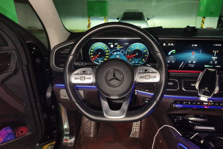 Used Mercedes-Benz GLS 2022 Second Facelift GLS 450 4MATIC Stylish Version Steering Wheel