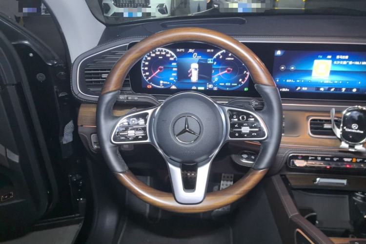 Used Mercedes-Benz GLS 2022 Second Facelift GLS 450 4MATIC Luxury Edition Steering Wheel
