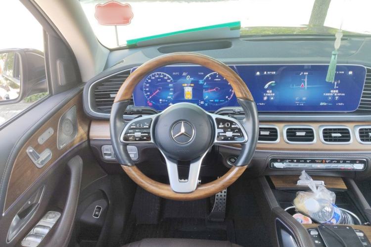 Used Mercedes-Benz GLS 2022 Second Facelift GLS 450 4MATIC Luxury Edition Steering Wheel