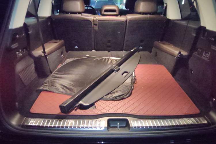 Used Mercedes-Benz GLS 2022 Second Facelift GLS 450 4MATIC Stylish Version Trunk