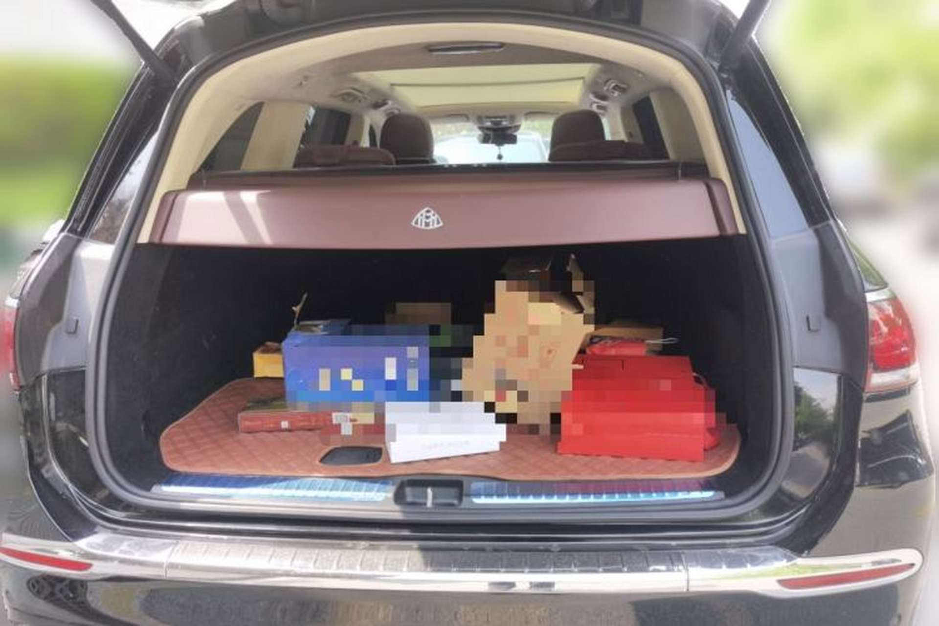 Used Mercedes-Benz GLS  Trunk
