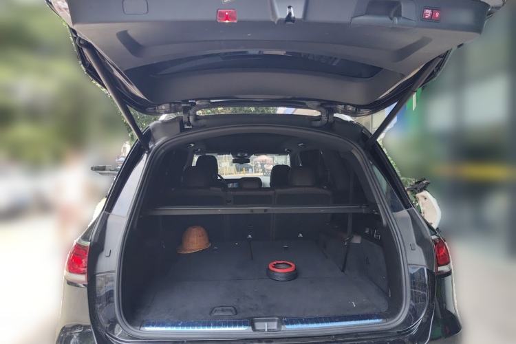 Used Mercedes-Benz GLS  Trunk