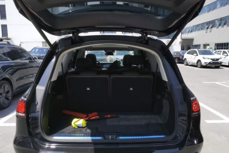 Used Mercedes-Benz GLS 2022 Second Facelift GLS 450 4MATIC Stylish Version Trunk