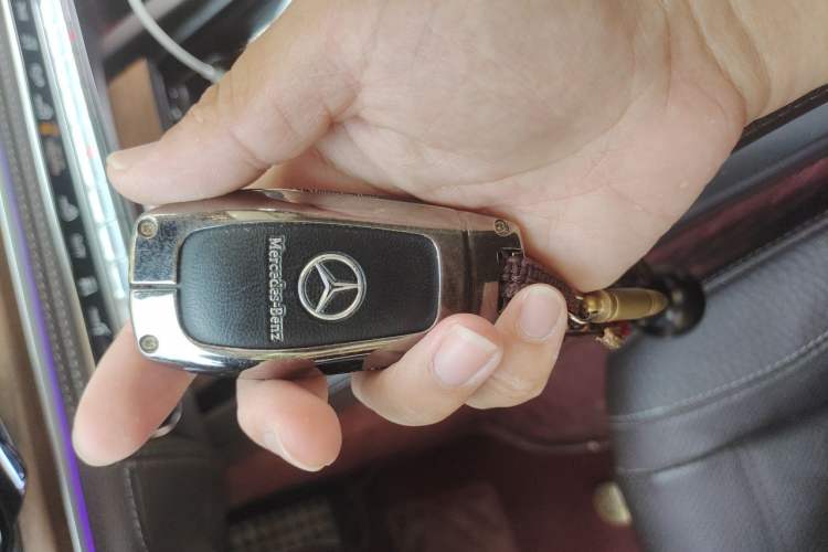 Used Mercedes-Benz GLS 2022 Second Facelift GLS 450 4MATIC Luxury Edition Vehicle Key