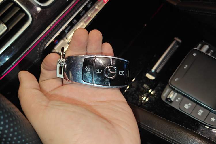 Used Mercedes-Benz GLS 2022 Second Facelift GLS 450 4MATIC Stylish Version Vehicle Key