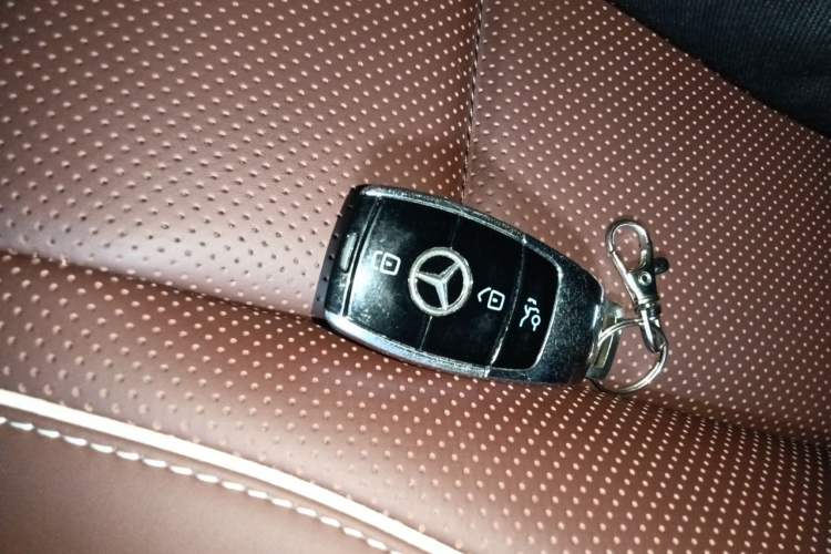 Used Mercedes-Benz GLS  Vehicle Key