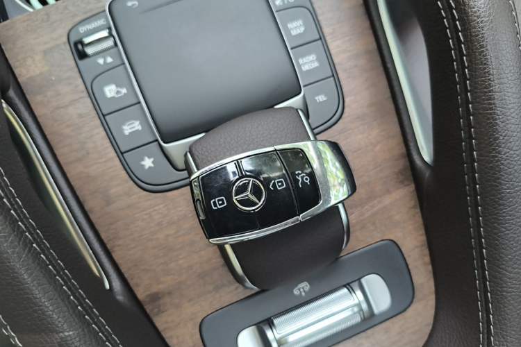 Used Mercedes-Benz GLS 2022 Second Facelift GLS 450 4MATIC Luxury Edition Vehicle Key