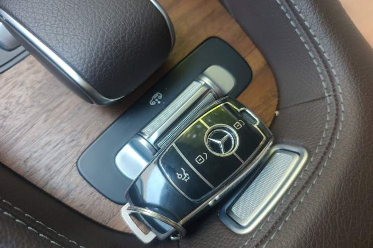 Used Mercedes-Benz GLS 2022 Second Facelift GLS 450 4MATIC Luxury Edition Vehicle Key