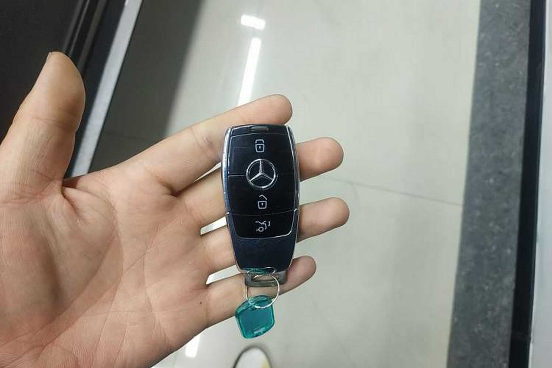 Used Mercedes-Benz GLS 2022 Second Facelift GLS 450 4MATIC Stylish Version Vehicle Key