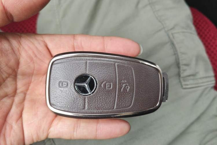 Used Mercedes-Benz GLS 2022 Second Facelift GLS 450 4MATIC Stylish Version Vehicle Key
