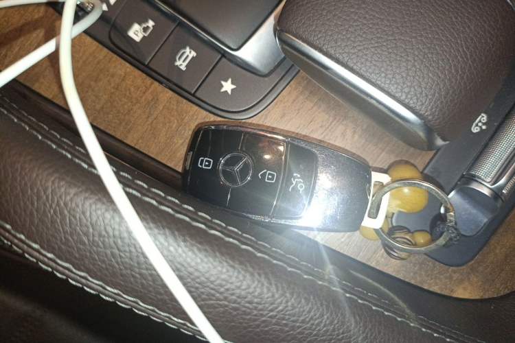 Used Mercedes-Benz GLS 2022 Second Facelift GLS 450 4MATIC Luxury Edition Vehicle Key