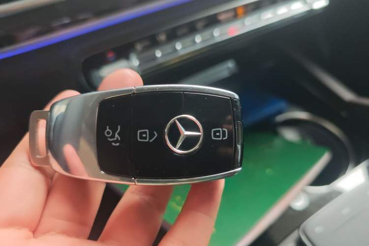 Used Mercedes-Benz GLS 2022 Second Facelift GLS 450 4MATIC Stylish Version Vehicle Key
