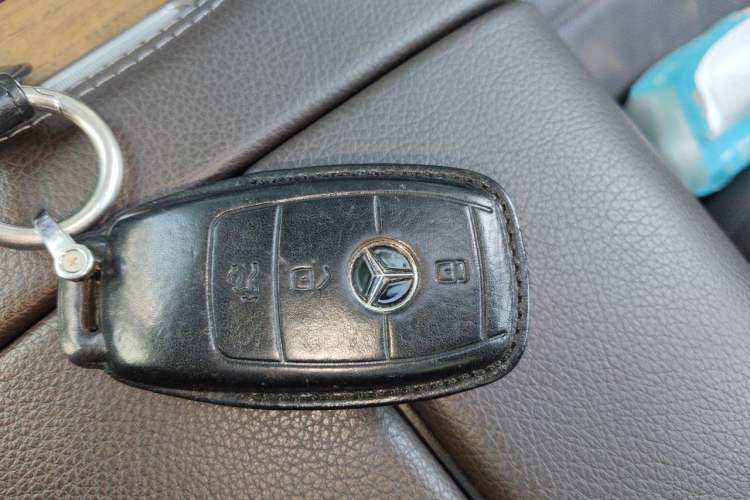 Used Mercedes-Benz GLS 2022 Second Facelift GLS 450 4MATIC Luxury Edition Vehicle Key