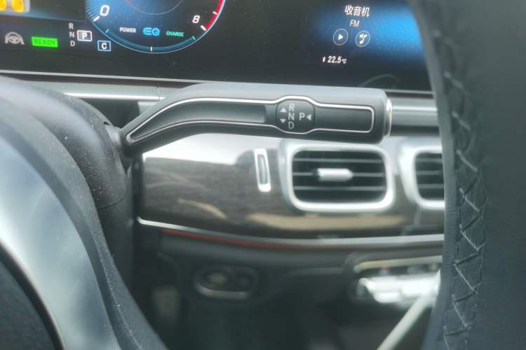 Used Mercedes-Benz GLS 2022 Second Facelift GLS 450 4MATIC Stylish Version Gear Lever
