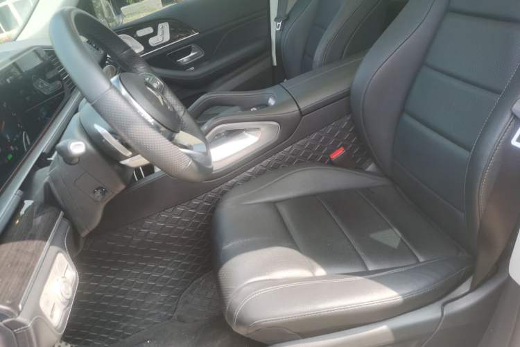 Used Mercedes-Benz GLS 2022 Second Facelift GLS 450 4MATIC Stylish Version Left Front Seat