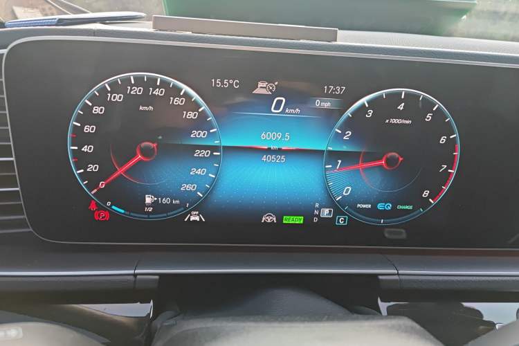 Used Mercedes-Benz GLS 2022 Second Facelift GLS 450 4MATIC Stylish Version Odometer Close Up