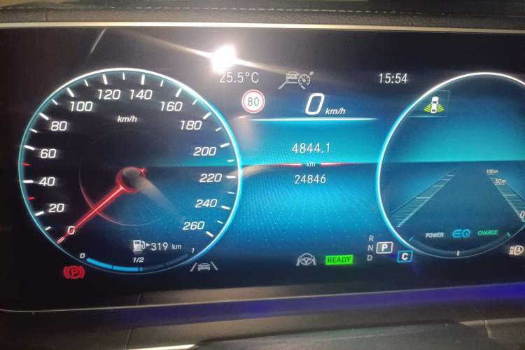 Used Mercedes-Benz GLS 2022 Second Facelift GLS 450 4MATIC Luxury Edition Odometer Close Up
