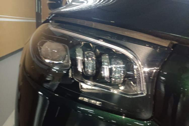 Used Mercedes-Benz GLS 2022 Second Facelift GLS 450 4MATIC Luxury Edition Right Front Headlight