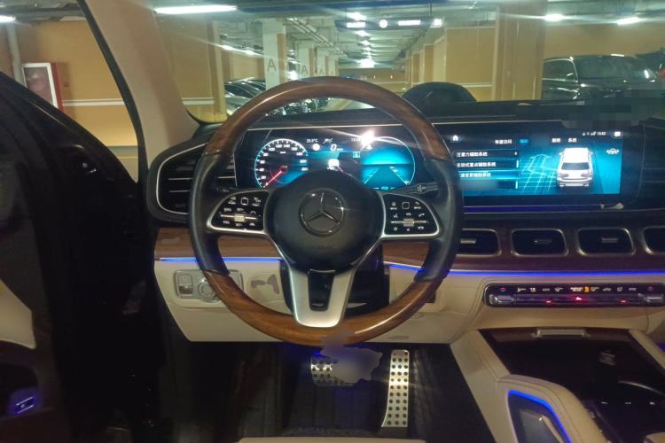 Used Mercedes-Benz GLS 2022 Second Facelift GLS 450 4MATIC Luxury Edition Steering Wheel