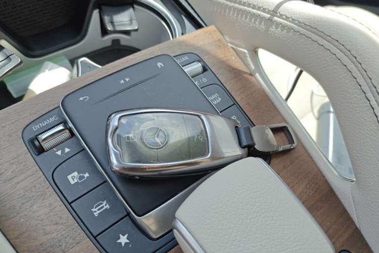 Used Mercedes-Benz GLS 2022 Second Facelift GLS 450 4MATIC Luxury Edition Vehicle Key