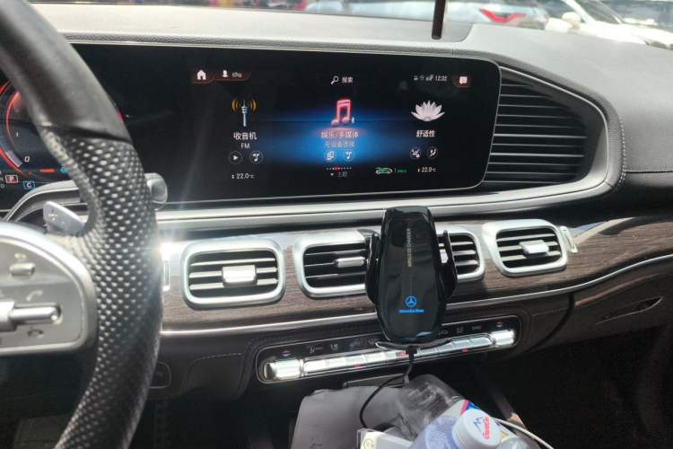 Used Mercedes-Benz GLS 2023 Second Facelift GLS 450 4MATIC Stylish Version Audio And AC Panel