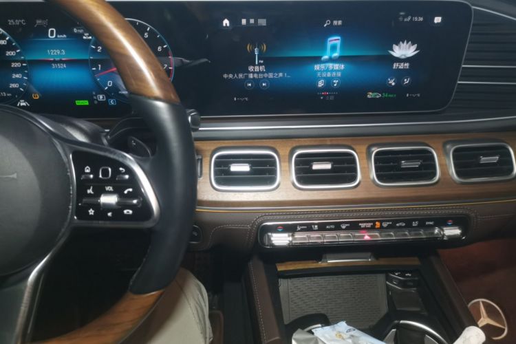 Used Mercedes-Benz GLS 2023 GLS 450 4MATIC Luxury Model Audio And AC Panel