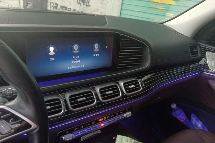 Used Mercedes-Benz GLS 2023 Second Facelift GLS 400 4MATIC Audio And AC Panel