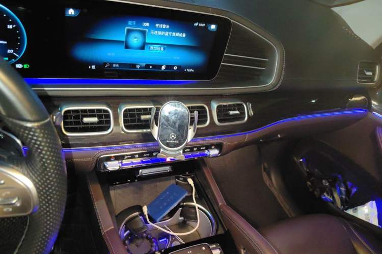 Used Mercedes-Benz GLS 2023 Refresh GLS 450 4MATIC Fashion Edition Audio And AC Panel