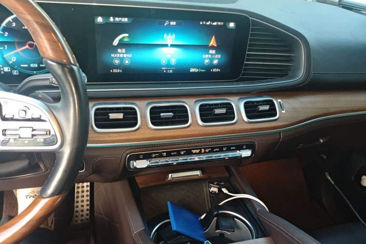 Used Mercedes-Benz GLS 2023 GLS 450 4MATIC Luxury Model Audio And AC Panel