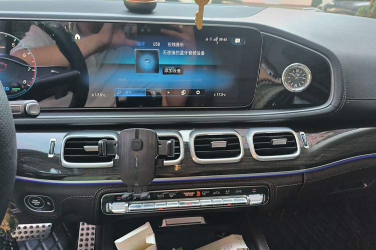 Used Mercedes-Benz GLS 2023 GLS 450 4MATIC Stylish Model Audio And AC Panel