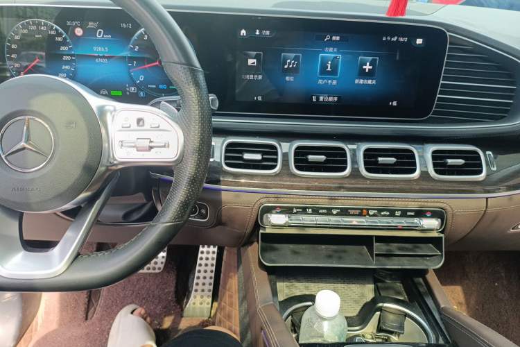 Used Mercedes-Benz GLS 2023 GLS 450 4MATIC Stylish Model Audio And AC Panel