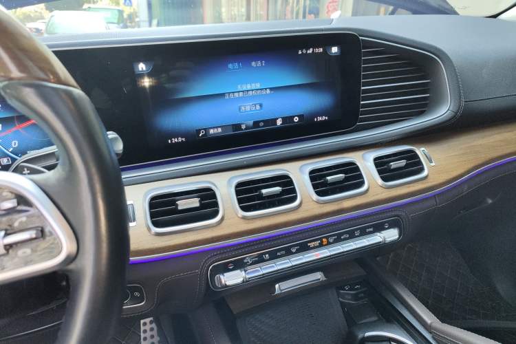 Used Mercedes-Benz GLS 2023 GLS 450 4MATIC Luxury Model Audio And AC Panel