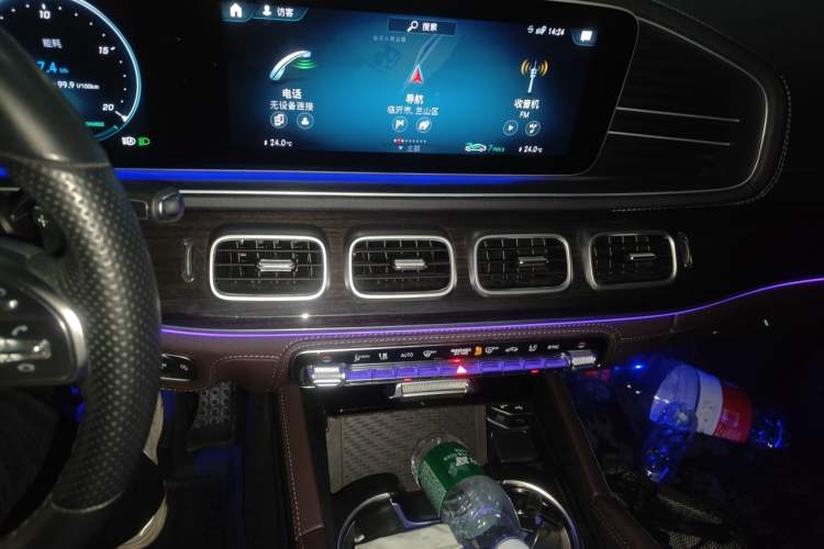 Used Mercedes-Benz GLS 2023 GLS 450 4MATIC Stylish Model Audio And AC Panel