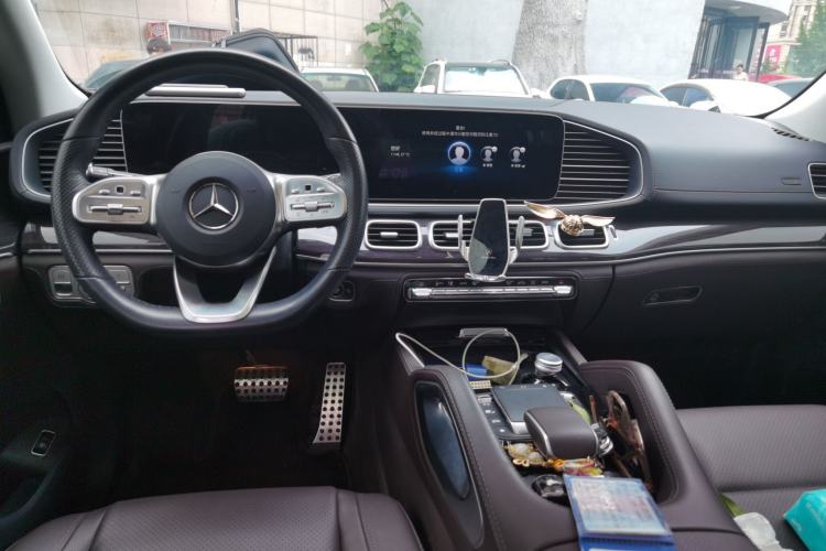 Used Mercedes-Benz GLS 2023 Refresh GLS 450 4MATIC Fashion Edition Center Console